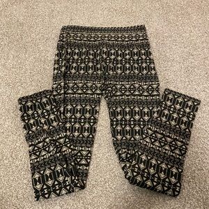 NWOT- Flannel tribal print leggings